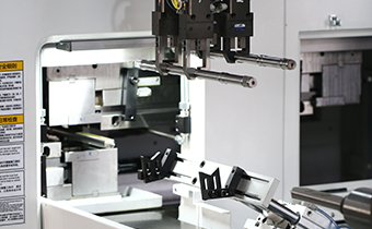 卧式搓齿机+割槽机+桁架式机器人