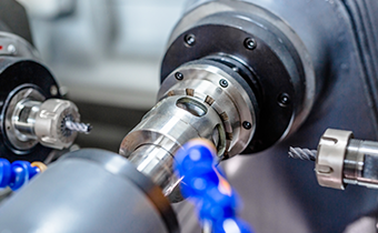 保持架窗口铣床+桁架式机器人