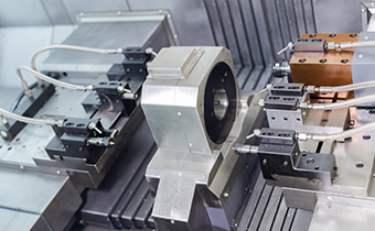 一次装夹两端同时加工 一次装夹两端同时加工