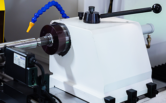 手动或油压自动尾座(选配) 手动或油压自动尾座(选配)