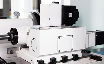 伺服主轴式自动尾座(选配) 伺服主轴式自动尾座(选配)